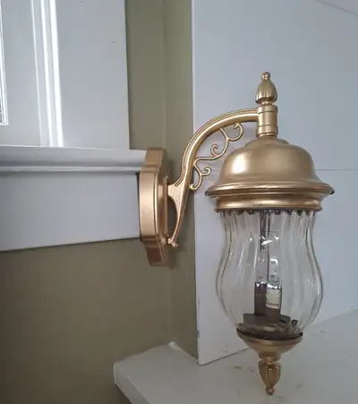 Vintage outdoor wall light 17", Voir plus