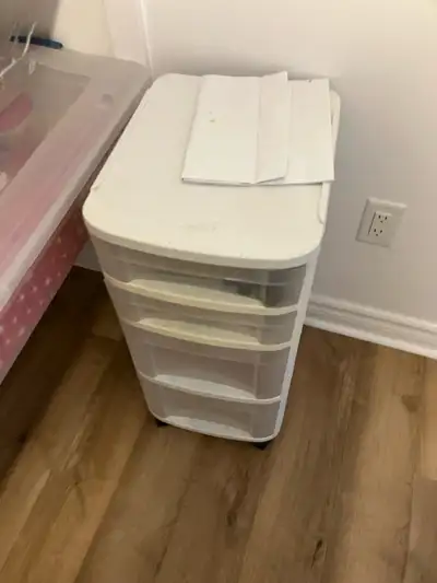 tour de rangement ou classeur  / storage tower or filing cabinet, View more