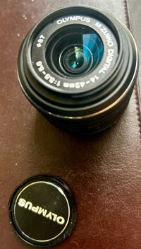 Olympus 14-42mm f3.5-5.6 lens M4/3