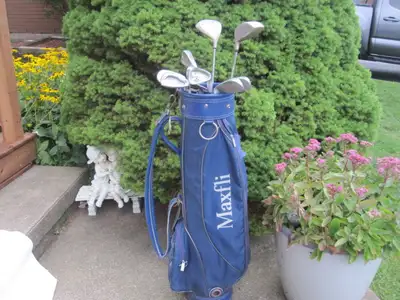 Men's Right Hand 9-pc. Golf Set (Fairway AFS) with Golf Bag, View more