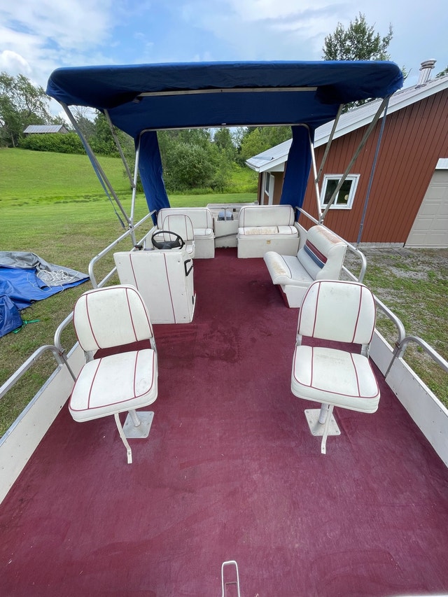 18ft Pontoon Boat Other Peterborough Kijiji