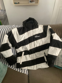 Women’s Sz M Winter jacket, Westbeach- mint 15$!