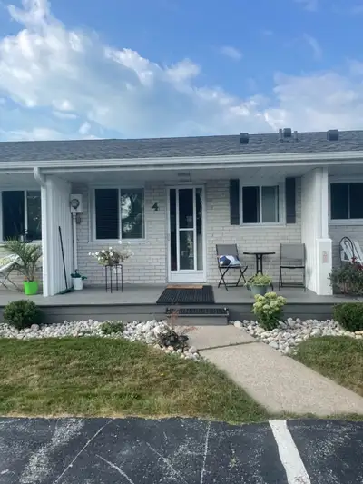 Rental - 1 Bedroom + Den