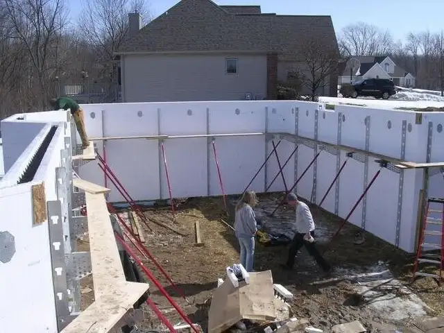 ICF blocks & braces SALES - INSTALLATION - RENTAL in Brick, Masonry & Concrete in Kingston - Image 4
