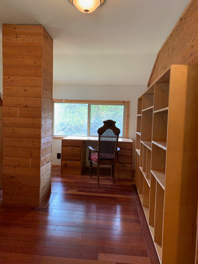 Cedarvale Log Home 2 bed, 2 bath in Long Term Rentals in Terrace - Image 8