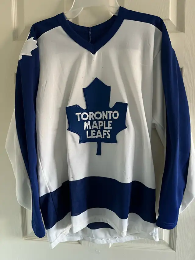 Maple Leaf Jersey628632669871391222