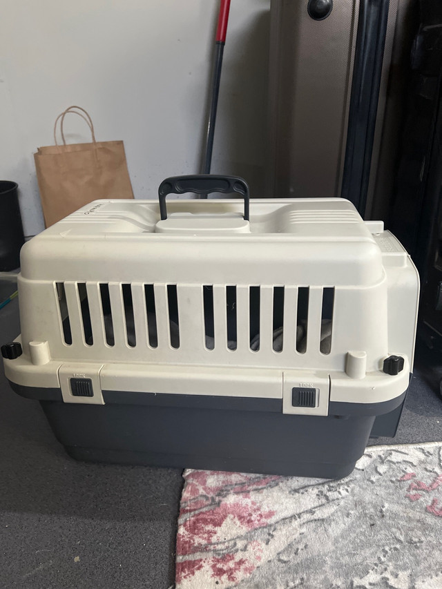 Cat carrier cage  in Accessories in La Ronge