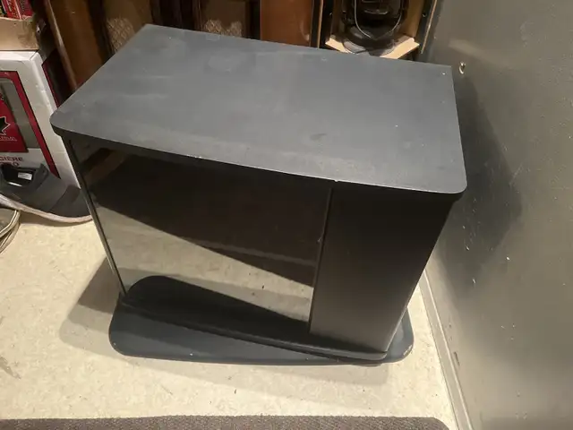 stereo stand  in Other in Winnipeg - Image 5