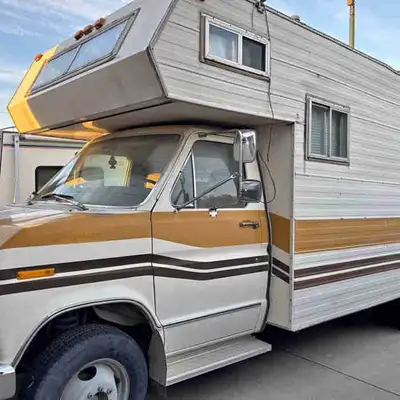 23ft, New Fridge and A/C Shower, Toilet, Oven Microwave, 69,000miles, 8.75R16.5LT Tires Open the off...