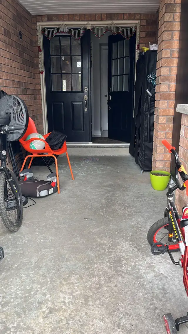 1 Bed 1 Bath - Townhouse Basement