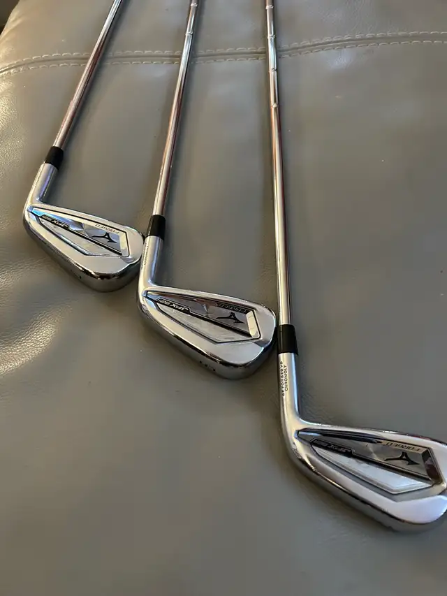Mizuno JPX 921 tour/forged combo set 4-pw in Golf in Trenton - Image 5