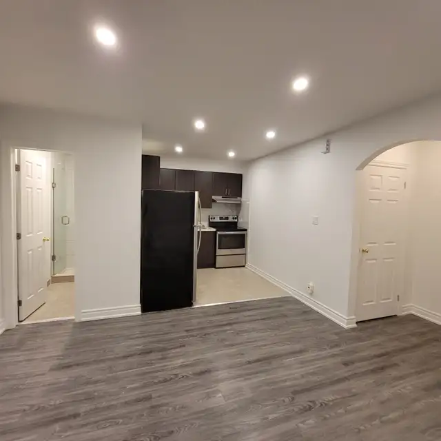2 bedroom apartment in Dovercourt Village with Private Balcony in Long Term Rentals in City of Toronto - Image 2