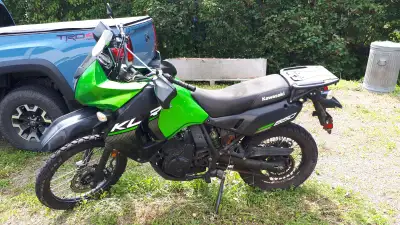 Green and black 2015 KLR 650 for $4000.00. I have an ExpertVIN report that states it is clean.