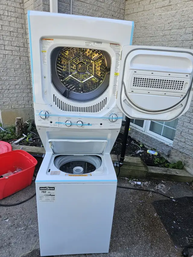 LIKE NEW 24 inch w washer electric dryer set  in Washers & Dryers in Oakville / Halton Region - Image 5