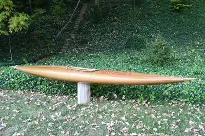 Vintage, kevlar, slalom kayak. Built by Doug Bushnell, West Side Boatshop. Excellent, all-purpose ri...