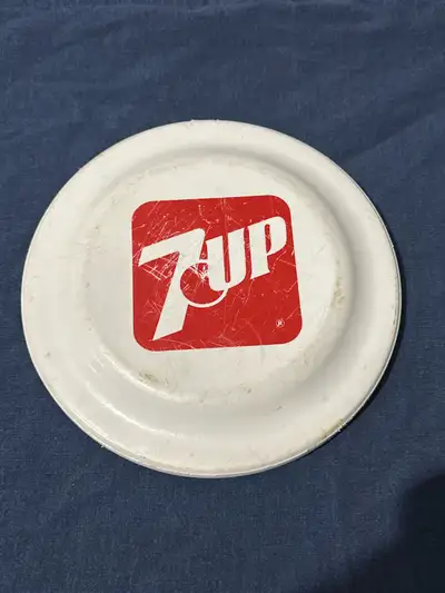 Frisbee - 7 UP - Vintage, View more
