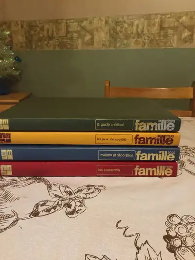encyclopédie complète Famille 2000, contient 4 volumes , View more