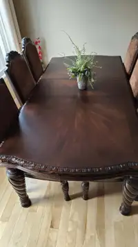 Solid wood dinning table with 6 chairs