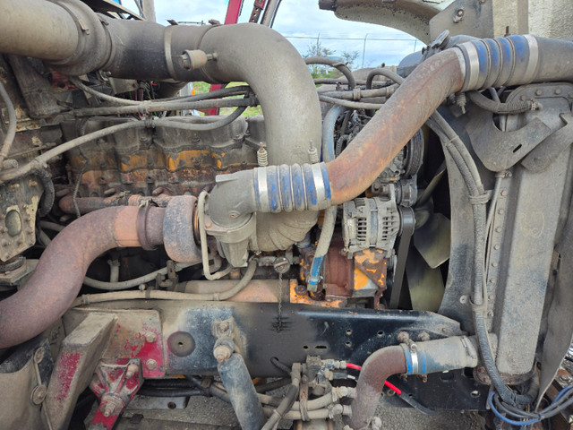 6NZ CAT ENGINE in Engine & Engine Parts in Lethbridge - Image 2