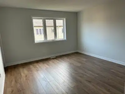 Townhouse 4 years old ,3 bedroom, 2 full and 2 halves bathroom, steps away from 10th line, offering...