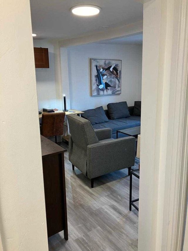 Room for rent ( short term occupancy). in Room Rentals & Roommates in Ottawa - Image 4
