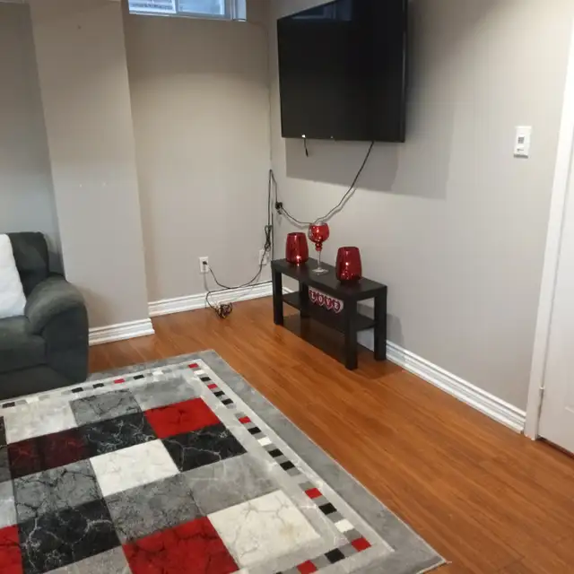 Basement apartment for rent, no parking, female only in Long Term Rentals in Markham / York Region - Image 4