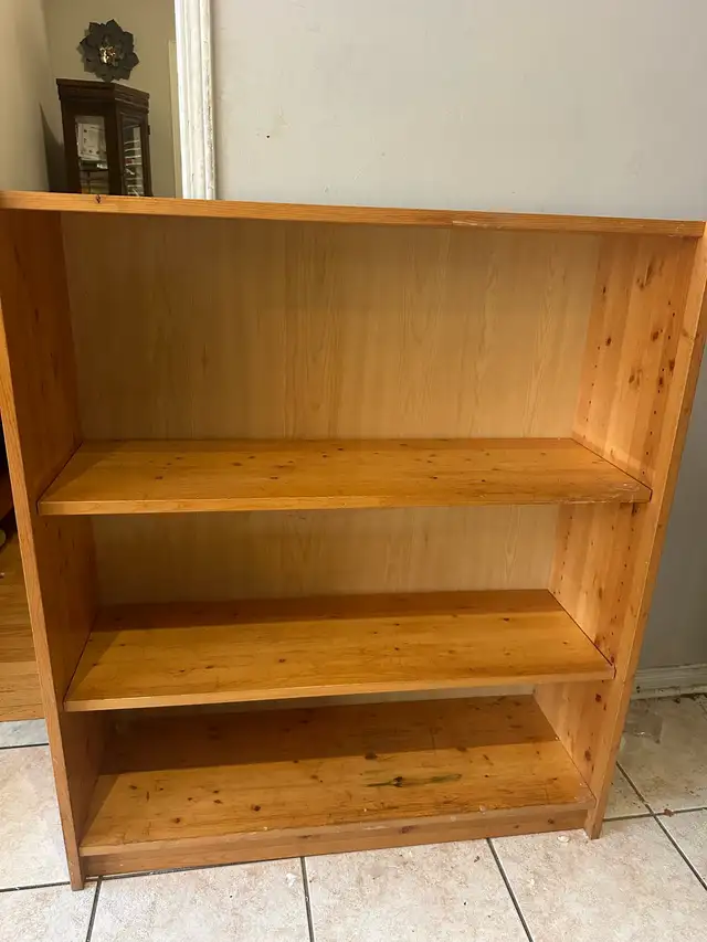 Bookcase in Bookcases & Shelving Units in Mississauga / Peel Region - Image 4
