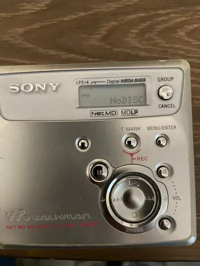 In excellent shape for its age. Comes with original CD. Purchased new from Sony store in the Eaton C...