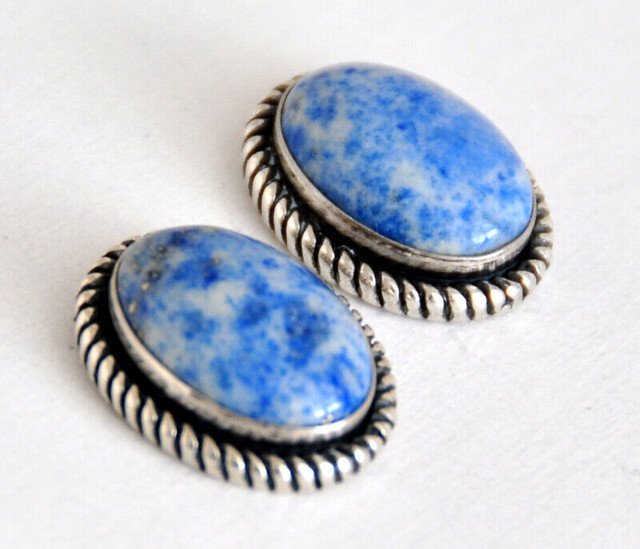 GREAT PAIR OVAL PIERCED EARRINGS BLUE DENIM JADE in SILVER NWOT in Jewellery & Watches in Stratford - Image 4