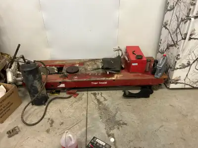 Heavy duty motorcycle lift, I bought it from an auction and it has an air leak in the black tank. It...