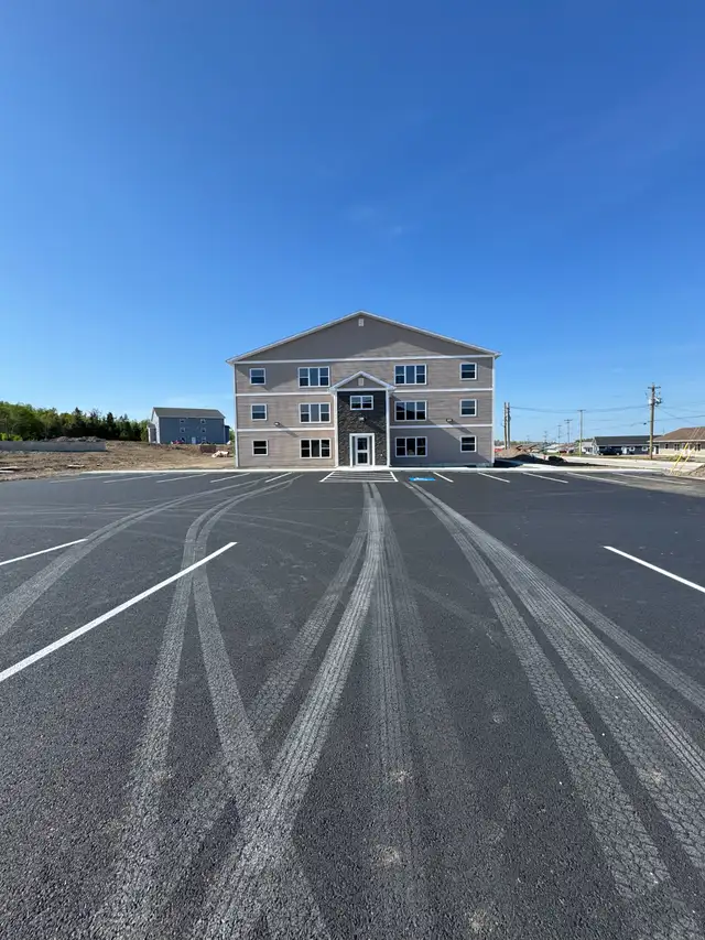 For April 1st - 2 Bedroom Apartment For Rent in Long Term Rentals in Cape Breton - Image 2