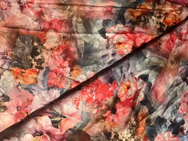 Like NEW CHINESE 100% SILK FLORAL Cherry SCARF China -Christmas in Women's - Other in Calgary - Image 7