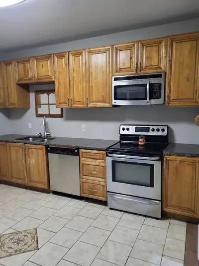 Please text Michelina for more info or a viewing; (249) 387-0829 Room for Rent in Peterborough – $80...