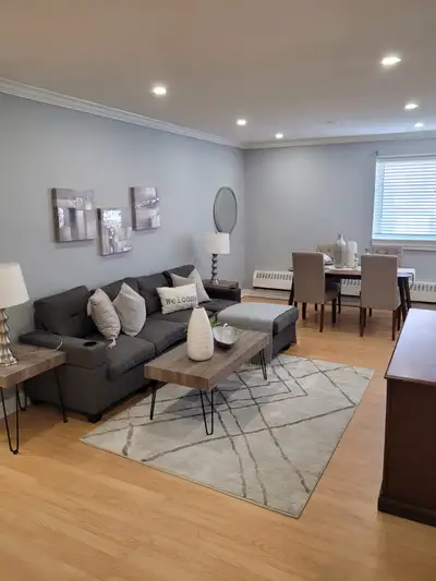 ️ Private Room for Rent in 3BHK – Oshawa (Glen & Wentworth)