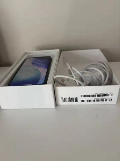 Apple iPhone 13, View more