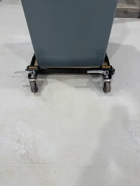 PROFESSIONAL BANDSAW in Other in Barrie - Image 11