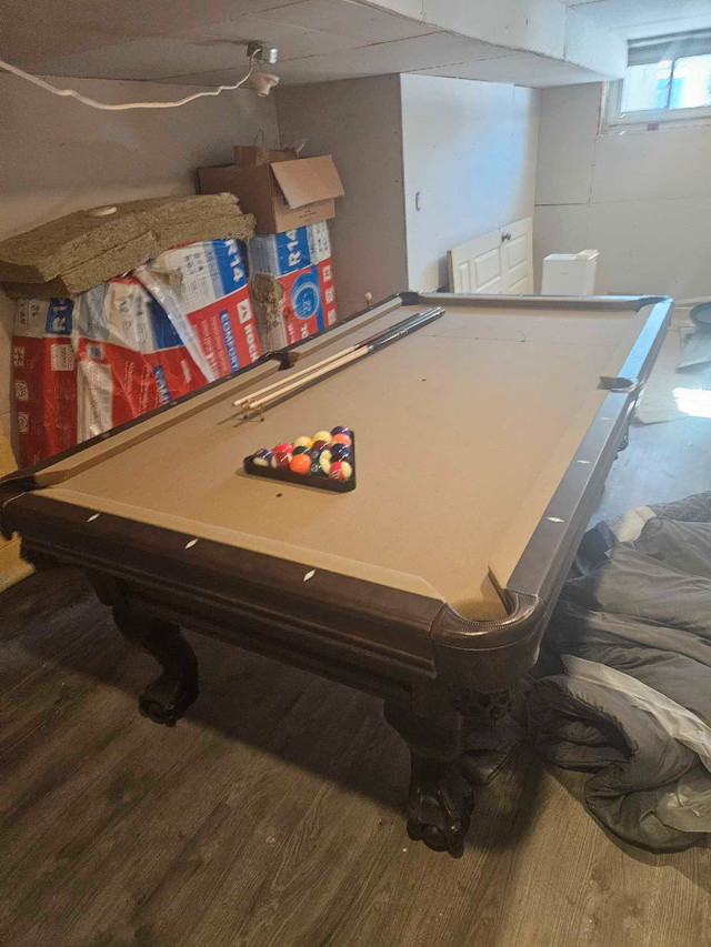 New Pool Table 4x8 in Hobbies & Crafts in Muskoka - Image 2