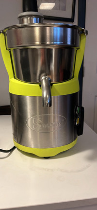 Santos 68 Commercial Centrifugal Juicer WITH PULP BUCKET