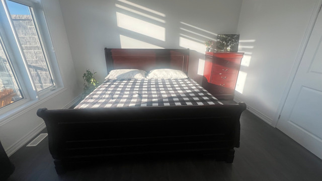 Bed king in Beds & Mattresses in Kitchener / Waterloo