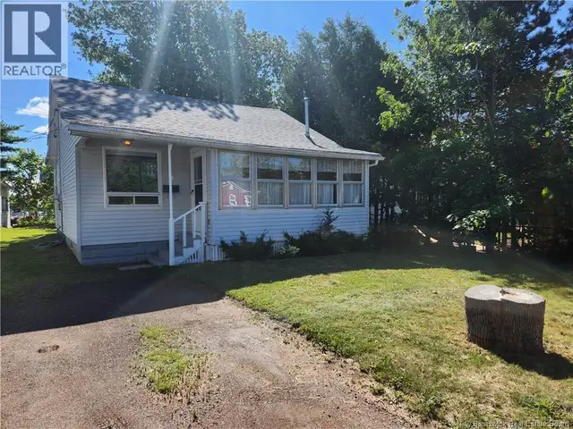 4 BEDROOM, 2 BATHROOM HOUSE, DIEPPE