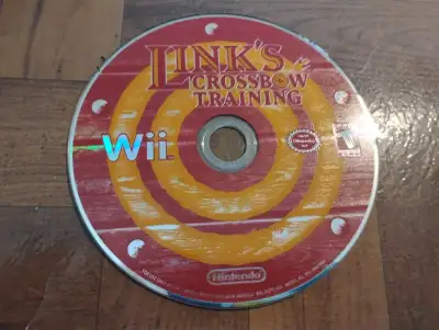 Link's Crossbow Training (Nintendo Wii, 2007) DISC ONLY Text: 438-376-8335