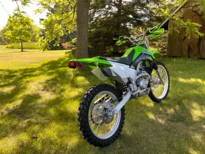 Selling sons 2018 KLX 140G. Excellent condition.