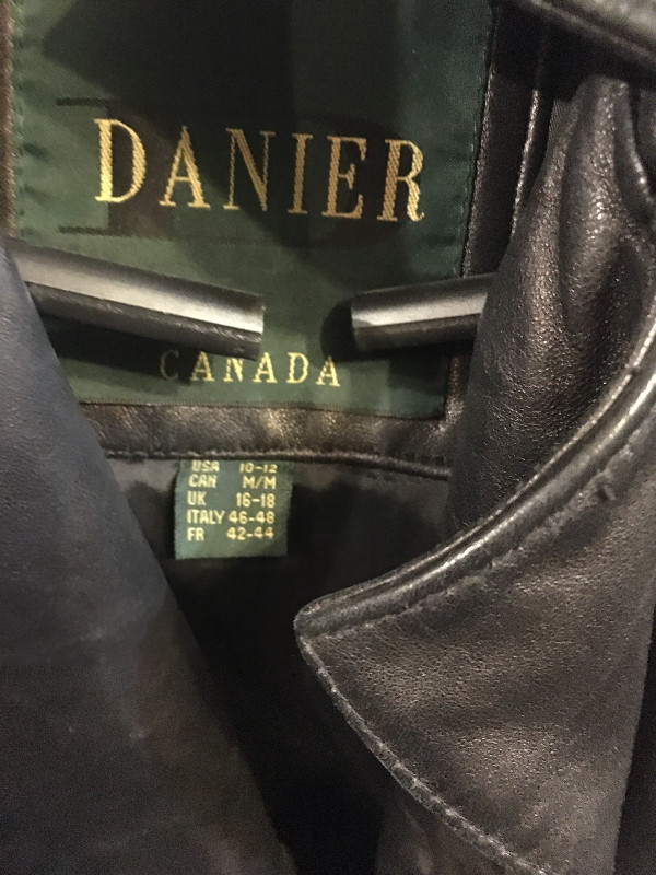 Daniel Leather jacket dans Femmes - Hauts et vêtements d'extérieur  à Ville de Montréal - Image 4