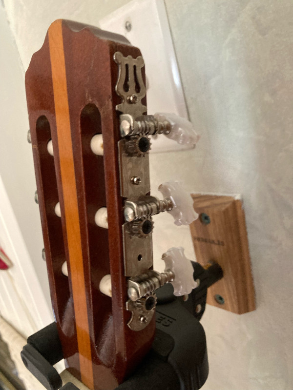 Vintage classical guitar. AS IS. in Guitars in Kitchener / Waterloo - Image 3