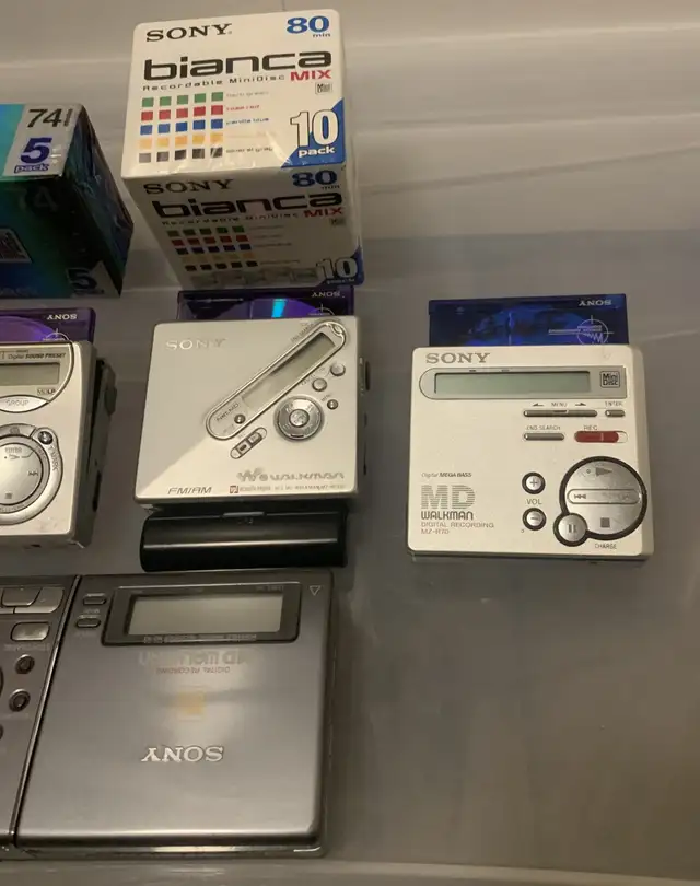 Sony MD MiniDisc Players Walkman Recorder in General Electronics in Burnaby/New Westminster - Image 6
