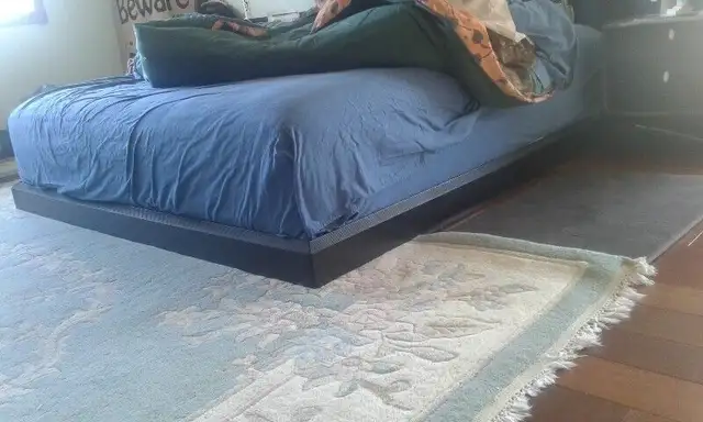 Ensemble de chambre à coucher - lit - commodes in Beds & Mattresses in Sherbrooke - Image 9