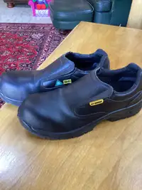 Size 12 Men's Safety Shoes CSA Approved Composite Toe Black 