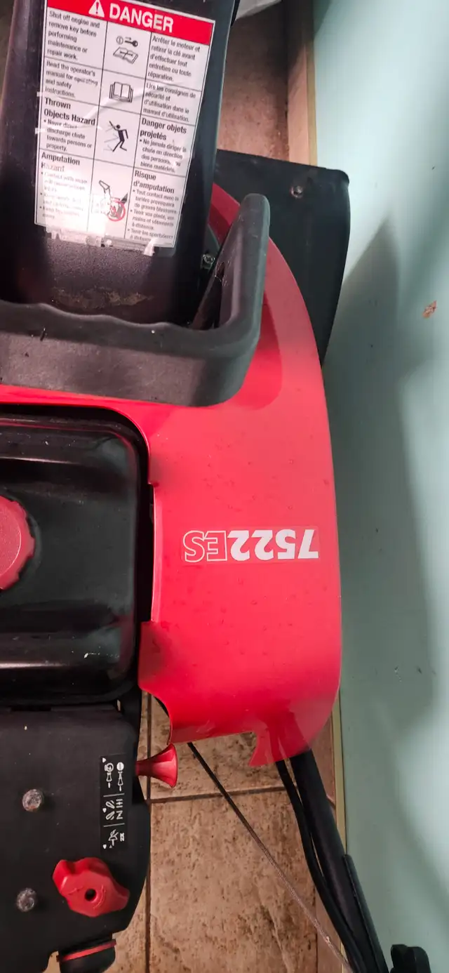 Snow blower for sale in Snowblowers in Kitchener / Waterloo - Image 6