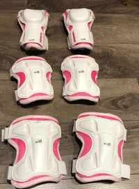 Girls in-line skate / rollerblade protective equipment 