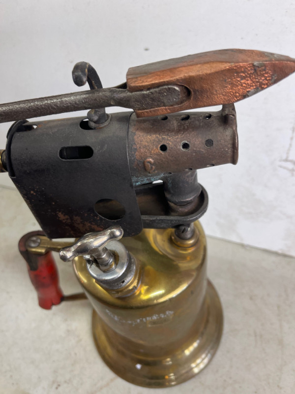 VINTAGE 1921 CLAYTON LAMBERT BLOW TORCH & SOLDER IRON #V1352 in Arts & Collectibles in Strathcona County - Image 4